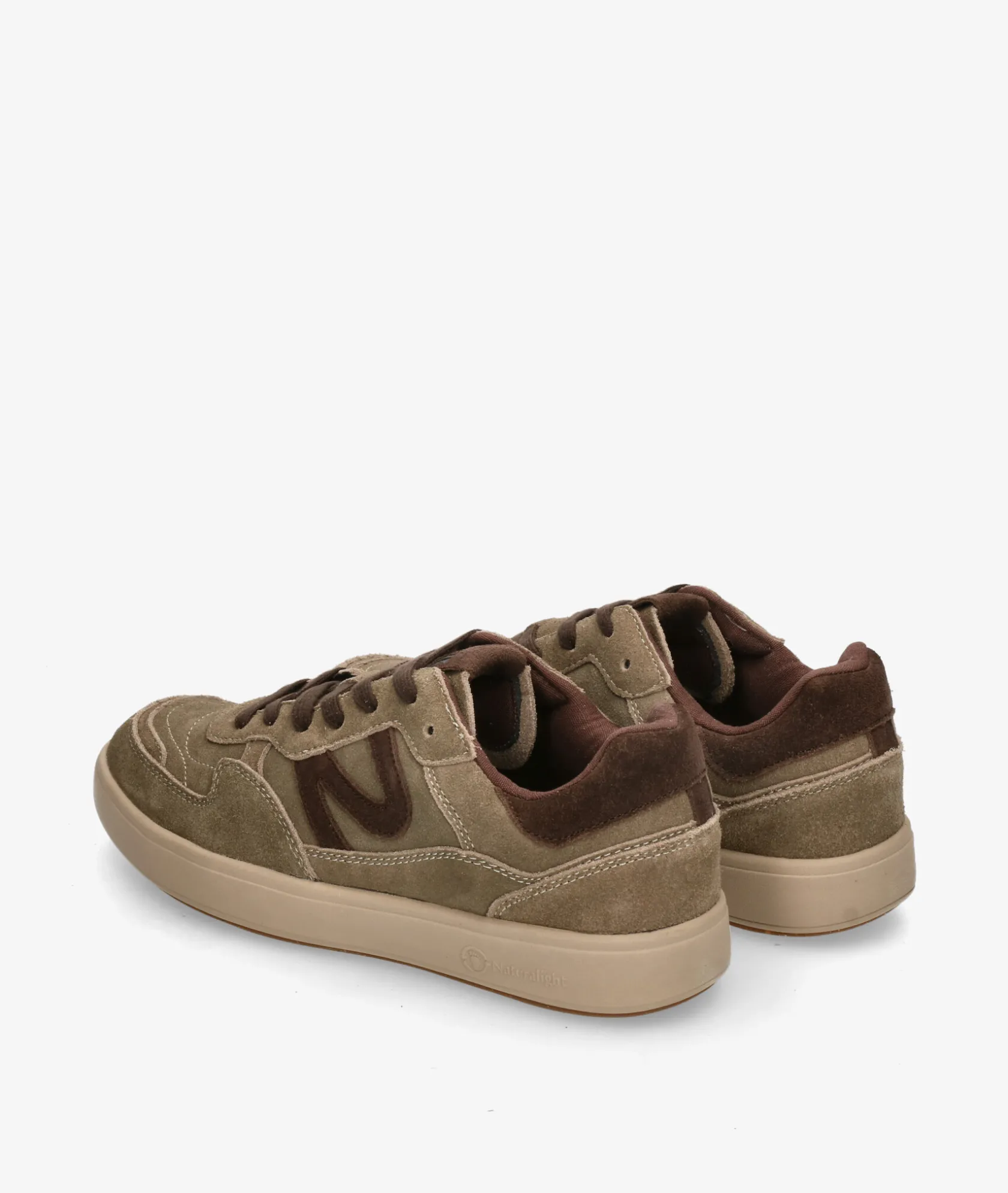 Hombre Natural World Deportivos 8456 en serraje taupe